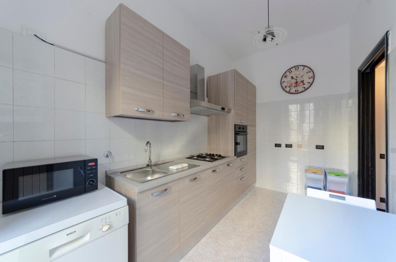 Altido Modern Flat For 6 In The Heart Of Genova Foce Lägenhet Exteriör bild